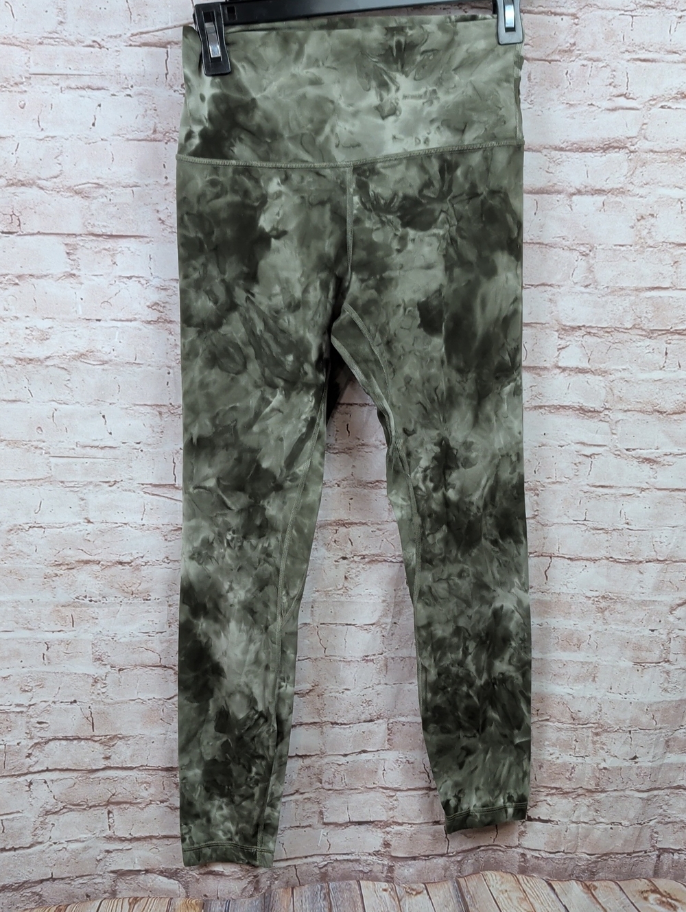 Lululemon Tie-Dye Olive Green Leggings Medium
